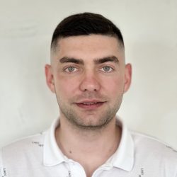 Андрій Макаров